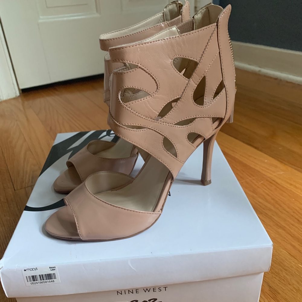 NWT•• NINE WEST